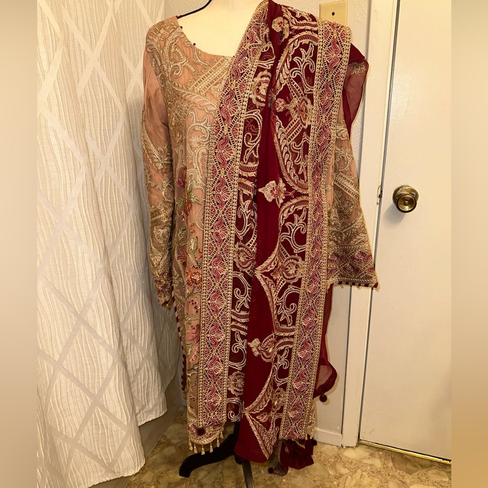 Jazmin heavily embroidered beaded 3 pcs Pakistani Kurta Kameez $250 Size: L